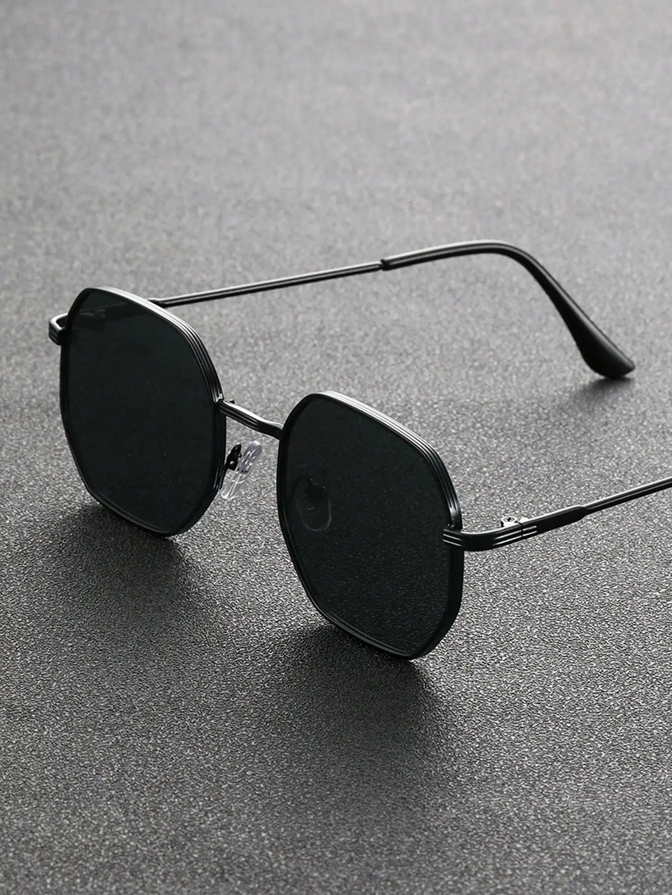 Temperament GeoM Sunglasses