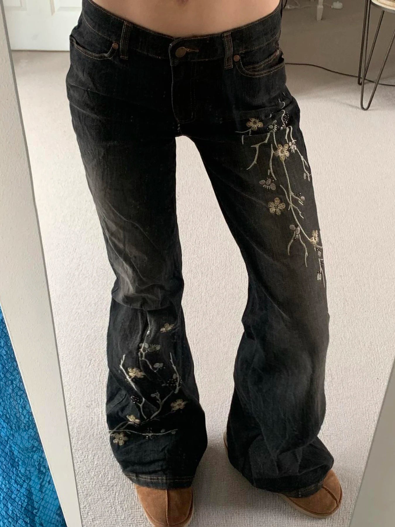 Embroidery Ripped Baggy Jeans