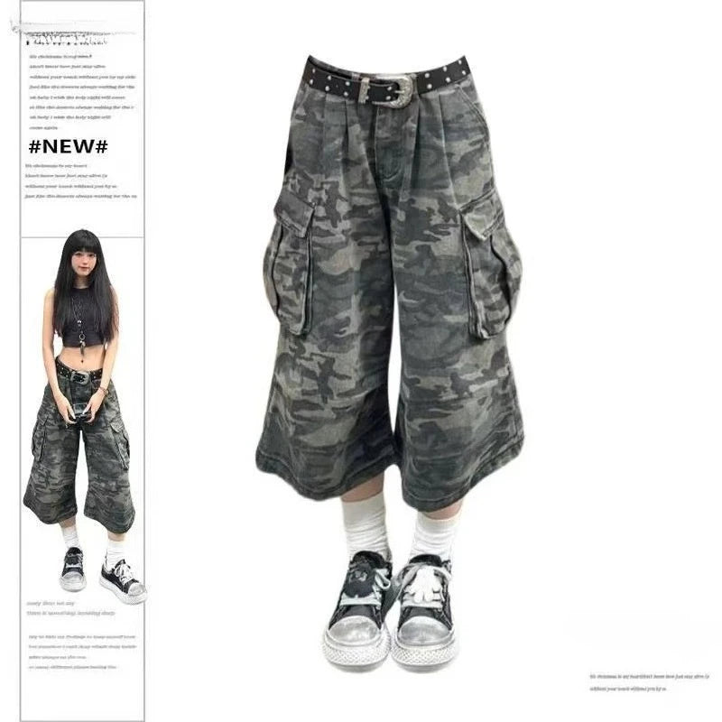 Frayed Low Rise Jorts