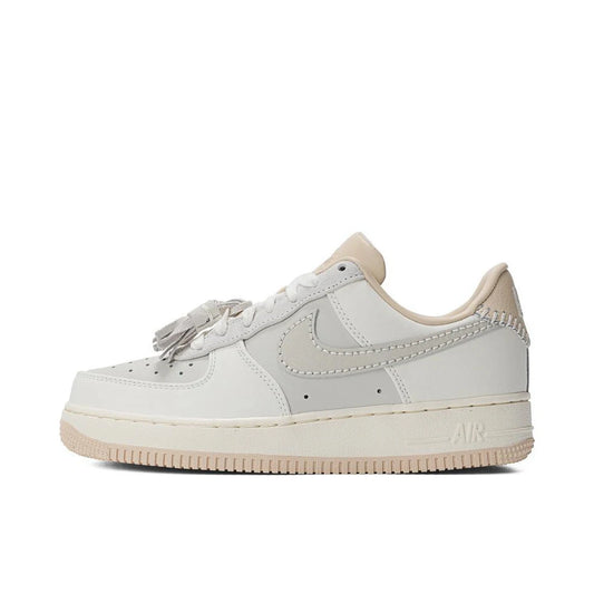 NIKE WMNS AIR FORCE 1